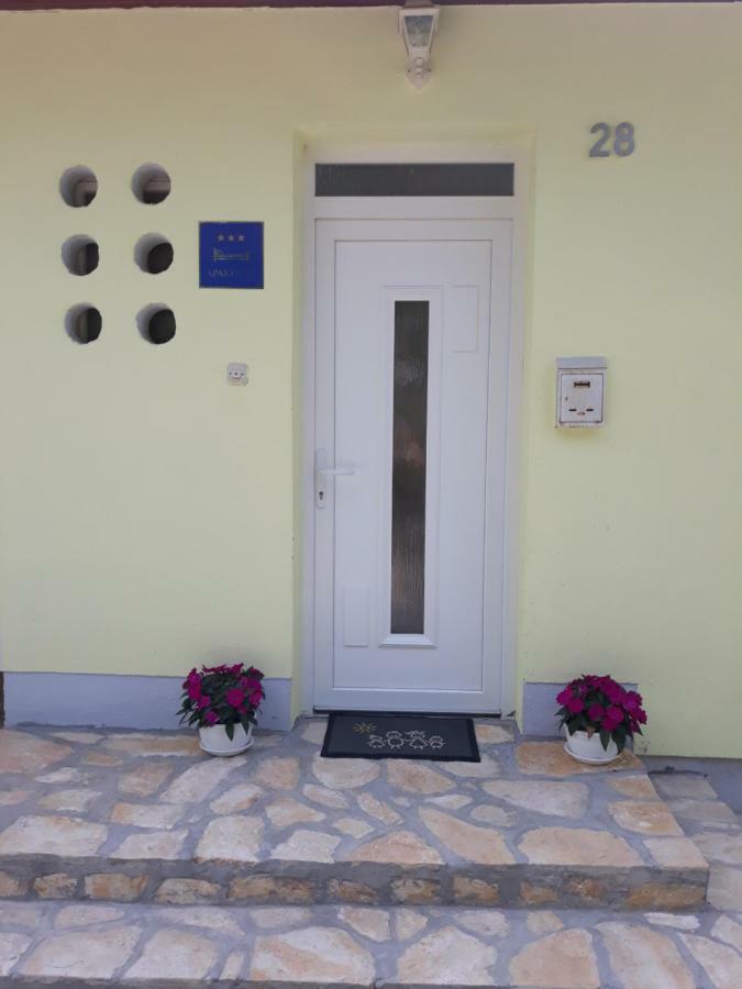 Gospic Riverside Apartment Extérieur photo