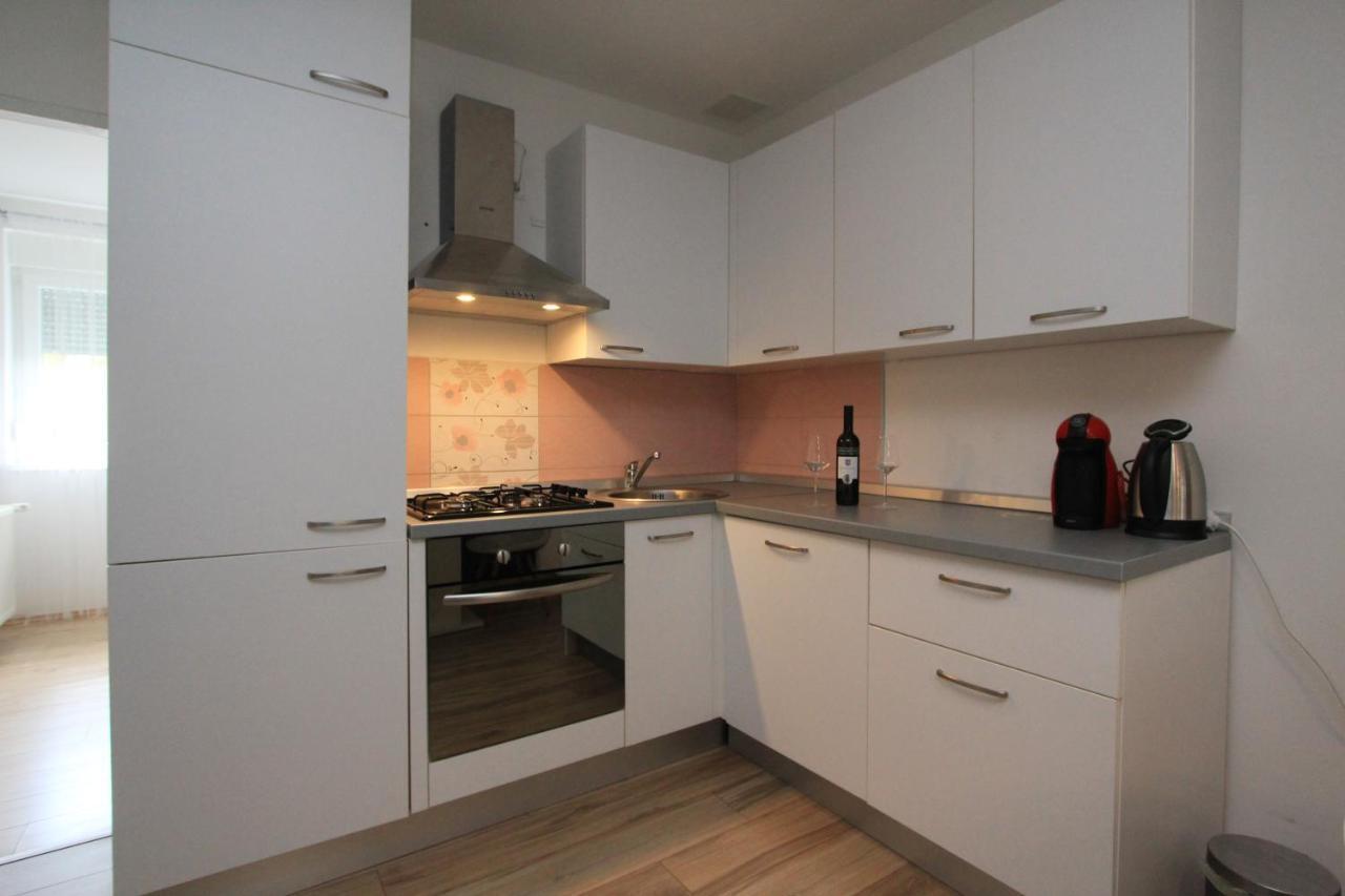 Gospic Riverside Apartment Extérieur photo